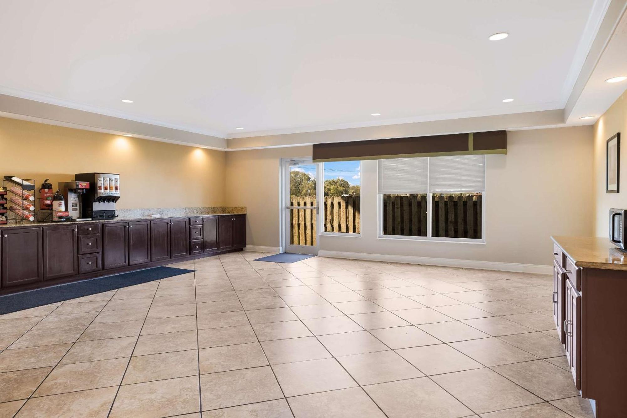 Suburban Studios Berwick - Morgan City Екстер'єр фото
